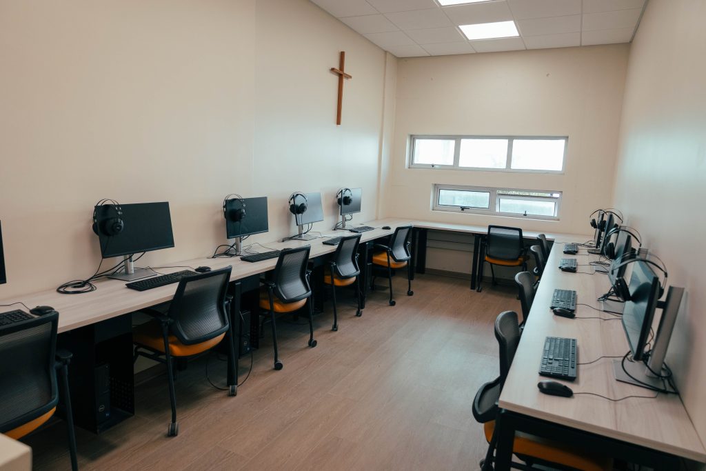 068A1073-1024x683 Infraestructura y equipamiento disponible