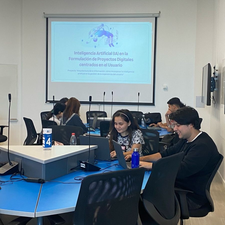 Periodismo PUCV integra la inteligencia artificial en la formación de sus estudiantes