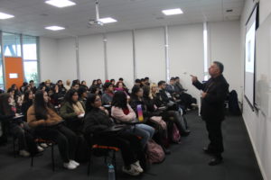 Periodismo PUCV realizó Conferencia Internacional “Geometría de Crisis, Conflictos y Negociaciones”