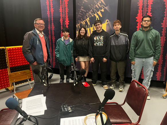 Estudiantes de Periodismo PUCV lanzaron proyectos multimedia en UCV TV