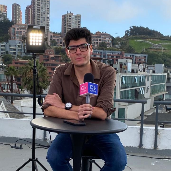 WhatsApp-Image-2026-03-02-at-10.23.29-PM Experiencias de periodistas PUCV en el Festival de Viña 2026