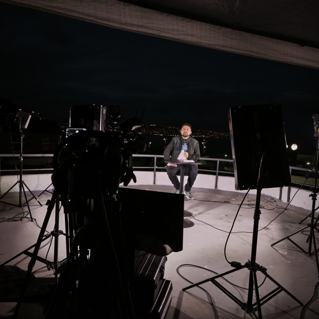 WhatsApp-Image-2026-03-03-at-11.47.53-AM-1-1024x1024 Experiencias de periodistas PUCV en el Festival de Viña 2026